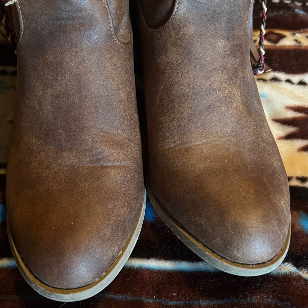 Brown Heeled Boots with Braided Accent - Picture 6 of 6